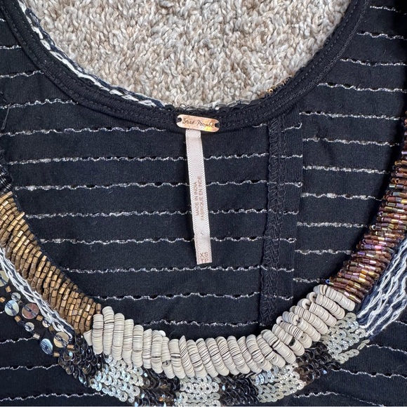 FREE PEOPLE Embellished cropped tank with tulip back size Xs - Picture 4 of 6